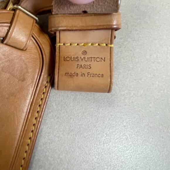 Louis Vuitton Vintage Vachetta Leather Luggage Tag w/ Buckle.- Preowned - Picture 6 of 6